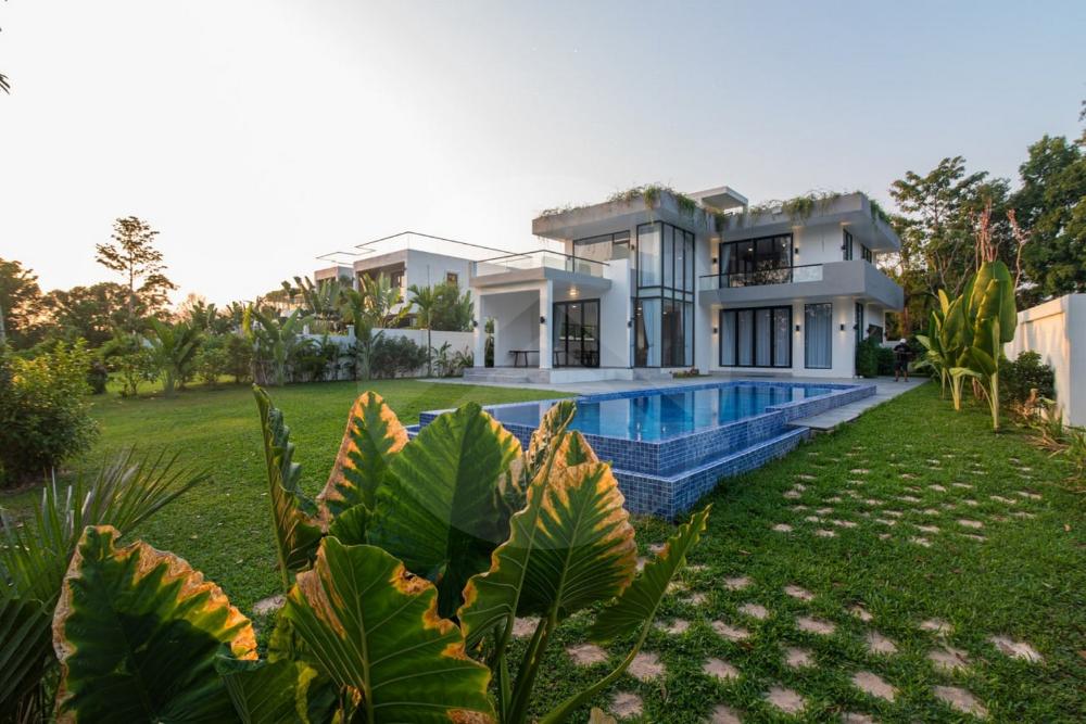 Luxury 3 Bedroom Villa For Rent - Pagoda Beach, Koh Rong, Sihanoukville